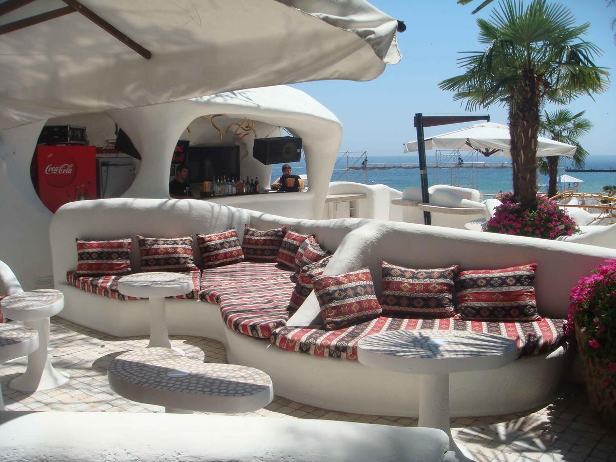 Hotel Sorrento Одеса Екстериор снимка