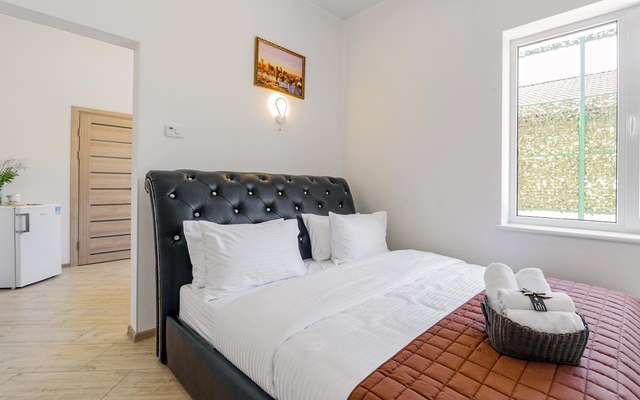 Hotel Sorrento Одеса Екстериор снимка