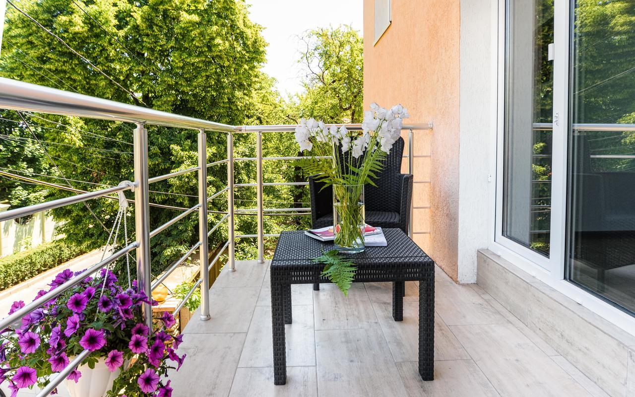 Hotel Sorrento Одеса Екстериор снимка