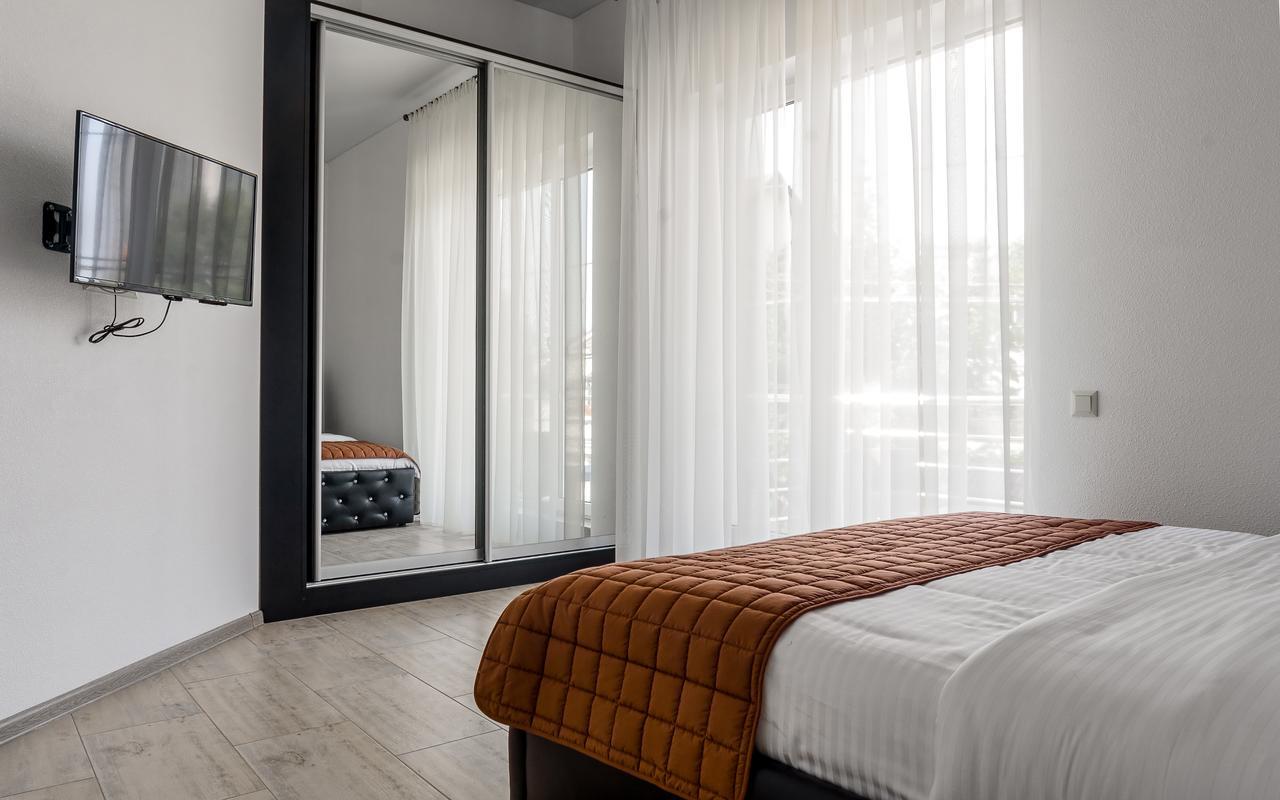 Hotel Sorrento Одеса Екстериор снимка