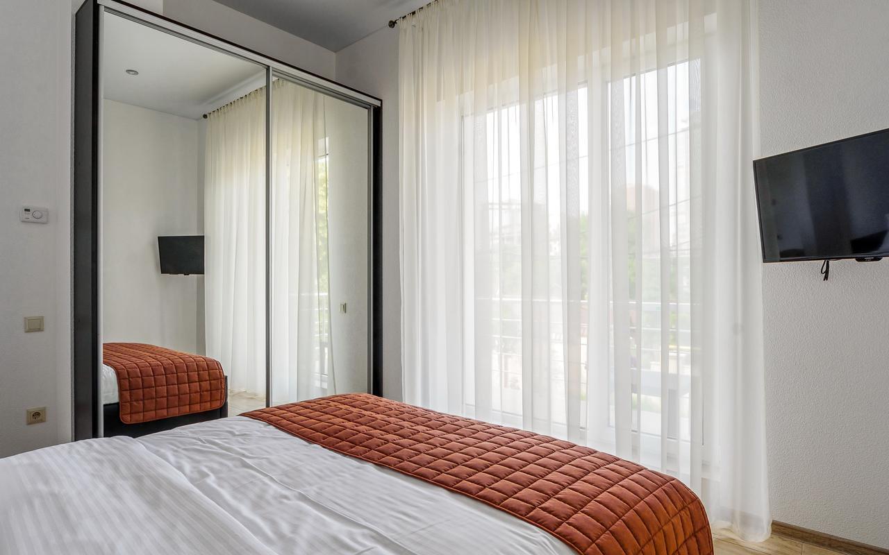 Hotel Sorrento Одеса Екстериор снимка