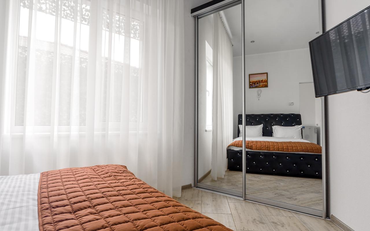 Hotel Sorrento Одеса Екстериор снимка